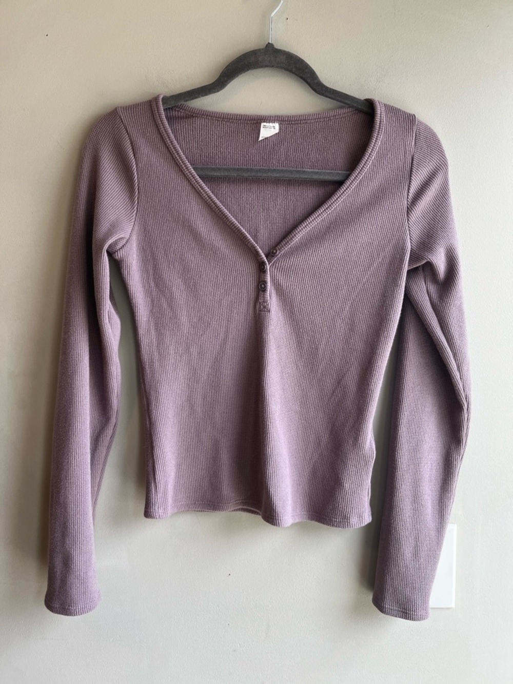 Gilly Hicks Ribbed Henley Long-Sleeve Top - Mauve V Neck M Cropped - Picture 3 of 8